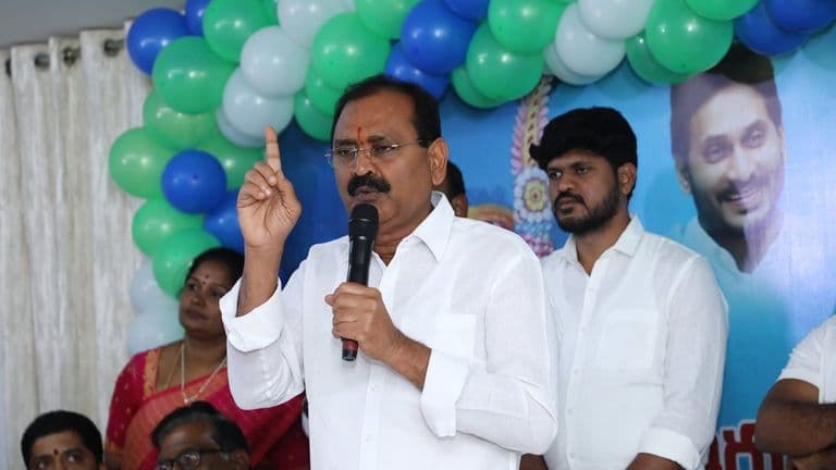  Former TTD chairman and YSRCP leader Bhumana Karunakar Reddy