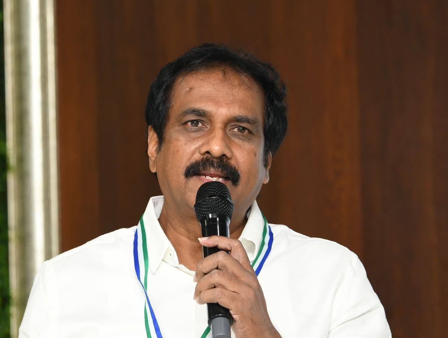 Kannababu Slams Chandrababu Government Over Cyclone Relief