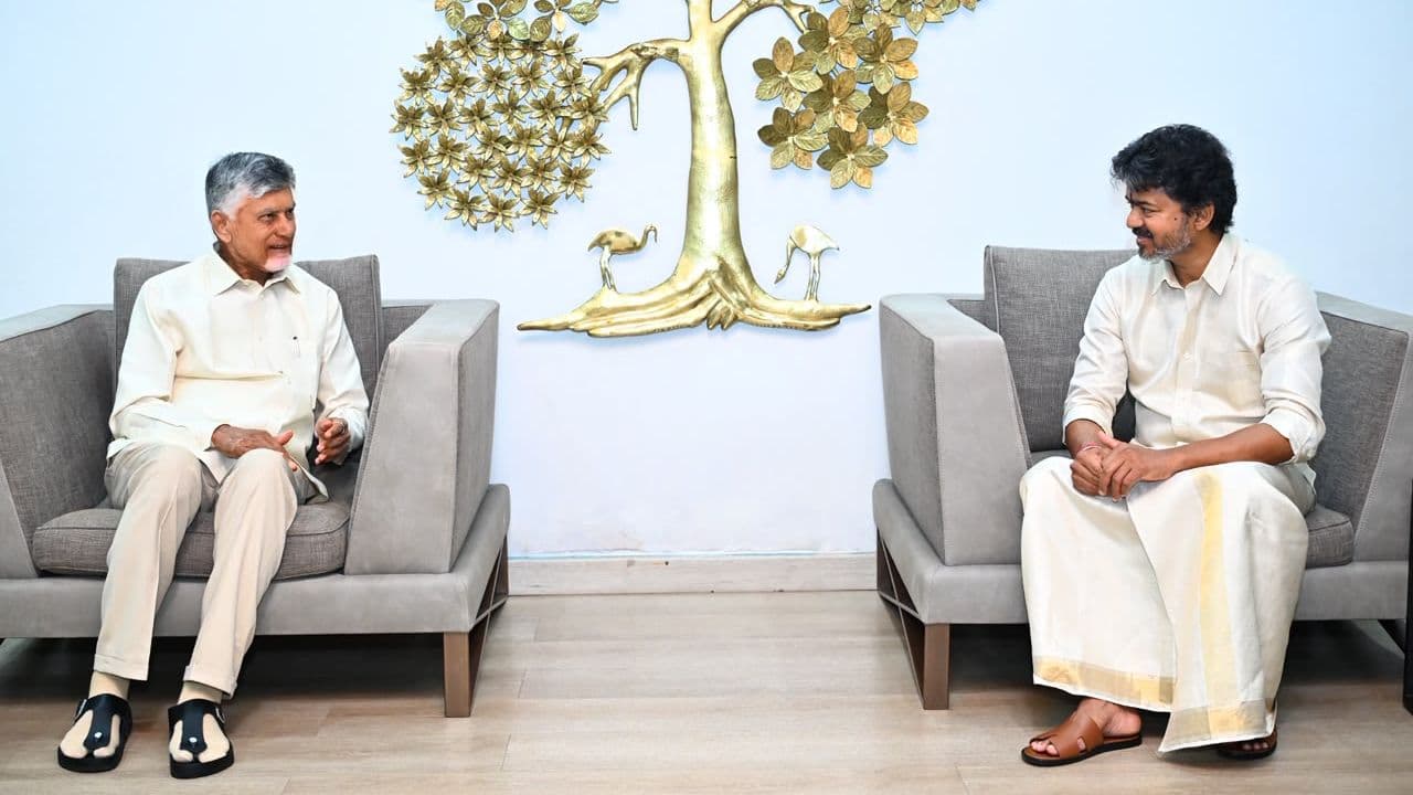 చంద్రబాబు-విజయ్ భేటీ.. నదుల అనుసంధానం పై చర్చ!
