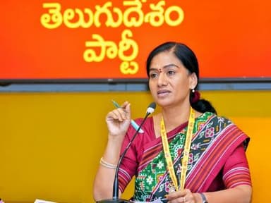 మంగళగిరి ఎన్టీఆర్ భవన్లో మీడియాతో మాట్లాడుతున్న ఎమ్మెల్యే గౌతు శిరీష
