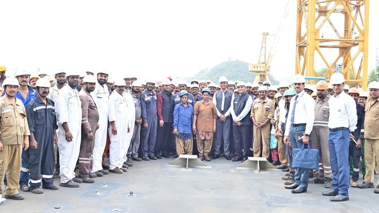 𝐒𝐡𝐫𝐢 𝐀. 𝐀𝐧𝐛𝐚𝐫𝐚𝐬𝐮 𝐇𝐚𝐢𝐥𝐬 𝐇𝐒𝐋'𝐬 𝐓𝐫𝐚𝐧𝐬𝐟𝐨𝐫𝐦𝐚𝐭𝐢𝐨𝐧, 𝐈𝐧𝐬𝐩𝐢𝐫𝐞𝐬 𝐓𝐞𝐚𝐦 𝐇𝐒𝐋 𝐭𝐨 𝐀𝐢𝐦 𝐇𝐢𝐠𝐡𝐞𝐫