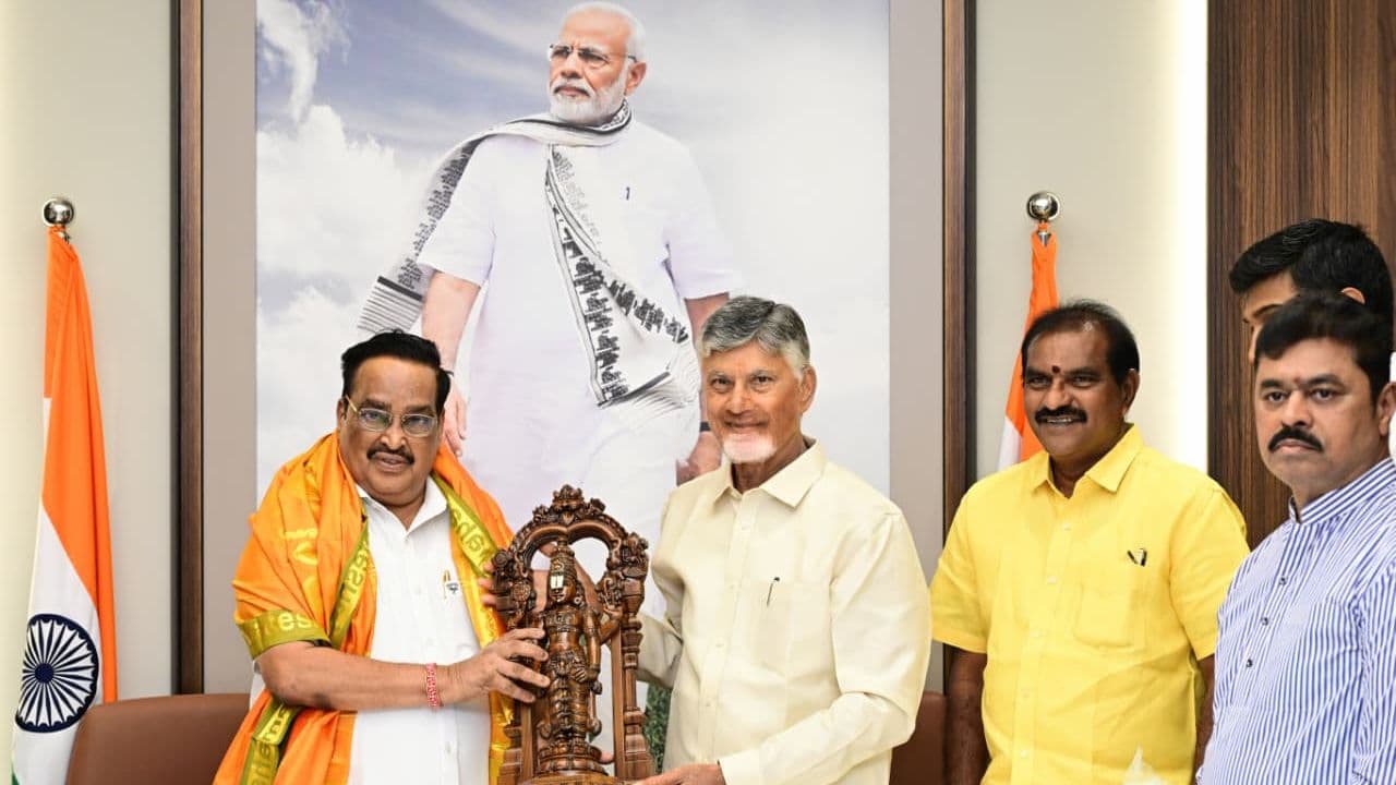 Chief Minister N. Chandrababu Naidu met Union Jal Shakti Minister C.R. Patil in New Delhi