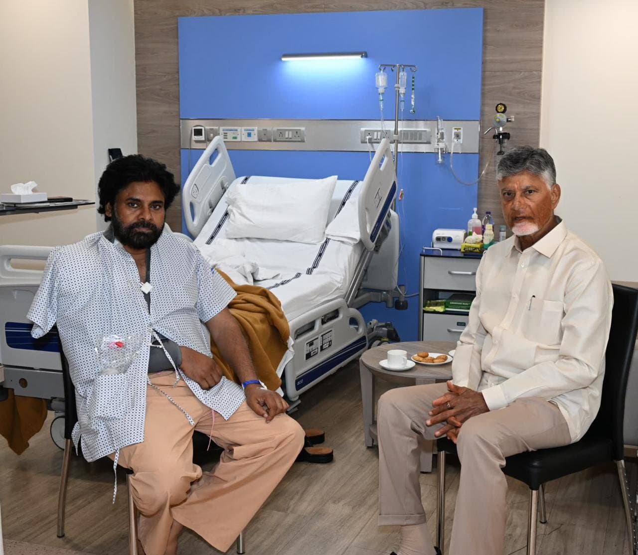 Chandrababu Naidu Visits Pawan Kalyan in Mumbai, Wishes Him a Speedy Recovery