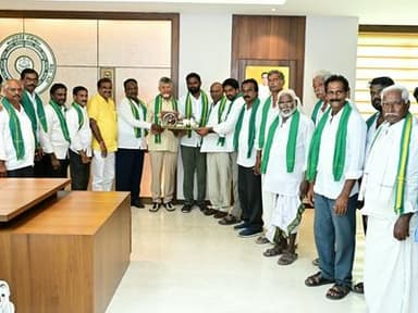 Farmers and irrigation association representatives felicitated Andhra Pradesh CM Chandrababu Naidu