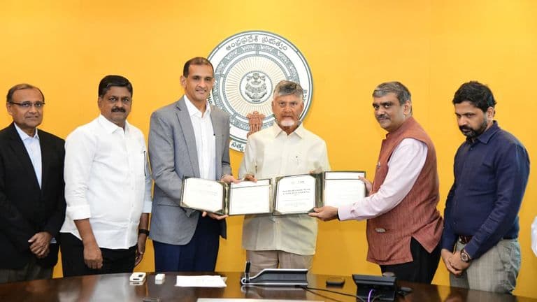 The Andhra Pradesh Planning Department and IFMR sign an MoU to support the implementation of the Swarna Andhra 2047 Vision.