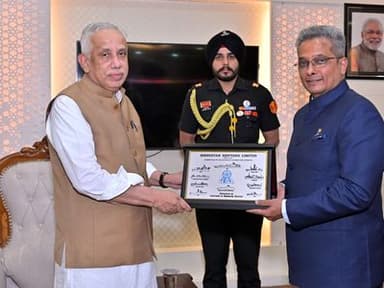 Governor S. Abdul Nazeer meeting HSL CMD Rear Admiral Chandrasekharan Raghuram at Raj Bhavan